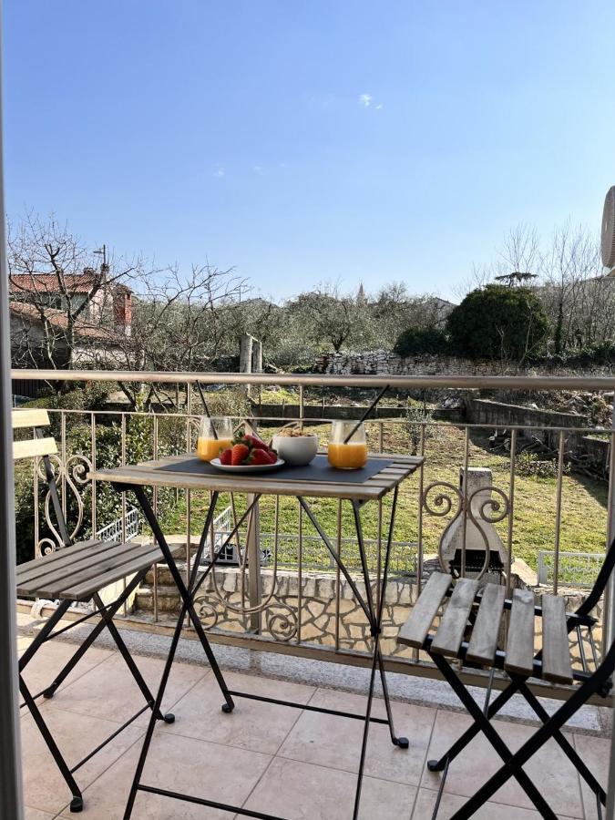 Apartment Lorun 47 Tar-Vabriga Ngoại thất bức ảnh